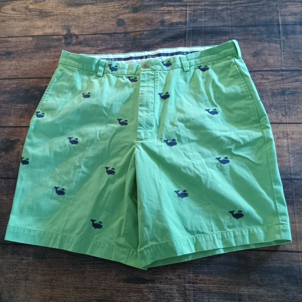 Brooks Brothers Vintage Men's Chino Bermuda Shorts Size 38 Green Whale Print